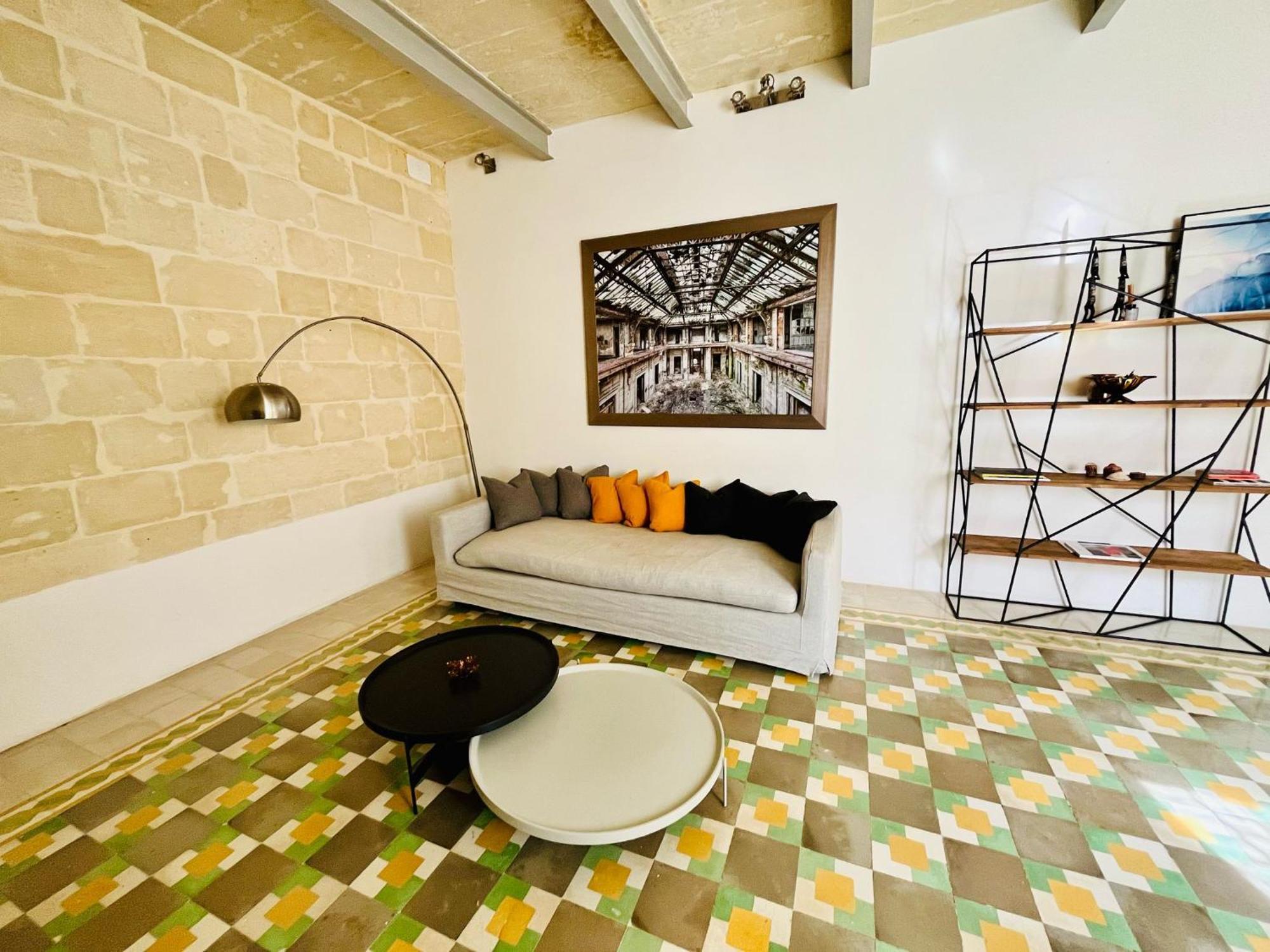 Cozy Charming Apartment In Old Bakery Street Valletta Exterior photo