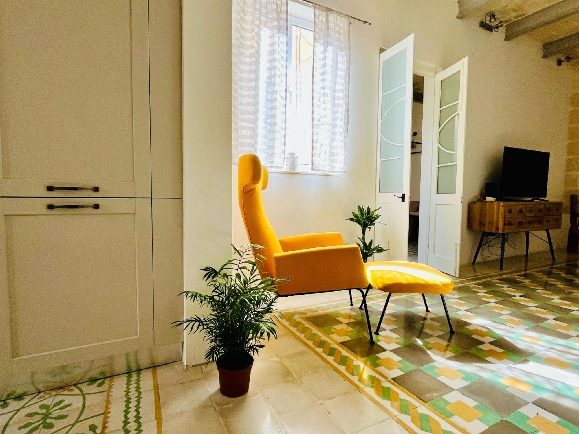 Cozy Charming Apartment In Old Bakery Street Valletta Exterior photo